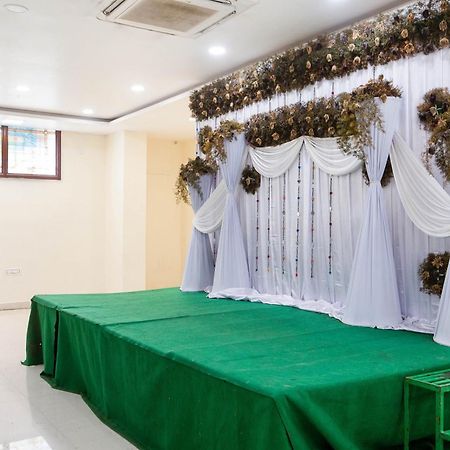 Capital O Aditya Grand Guntur Luaran gambar