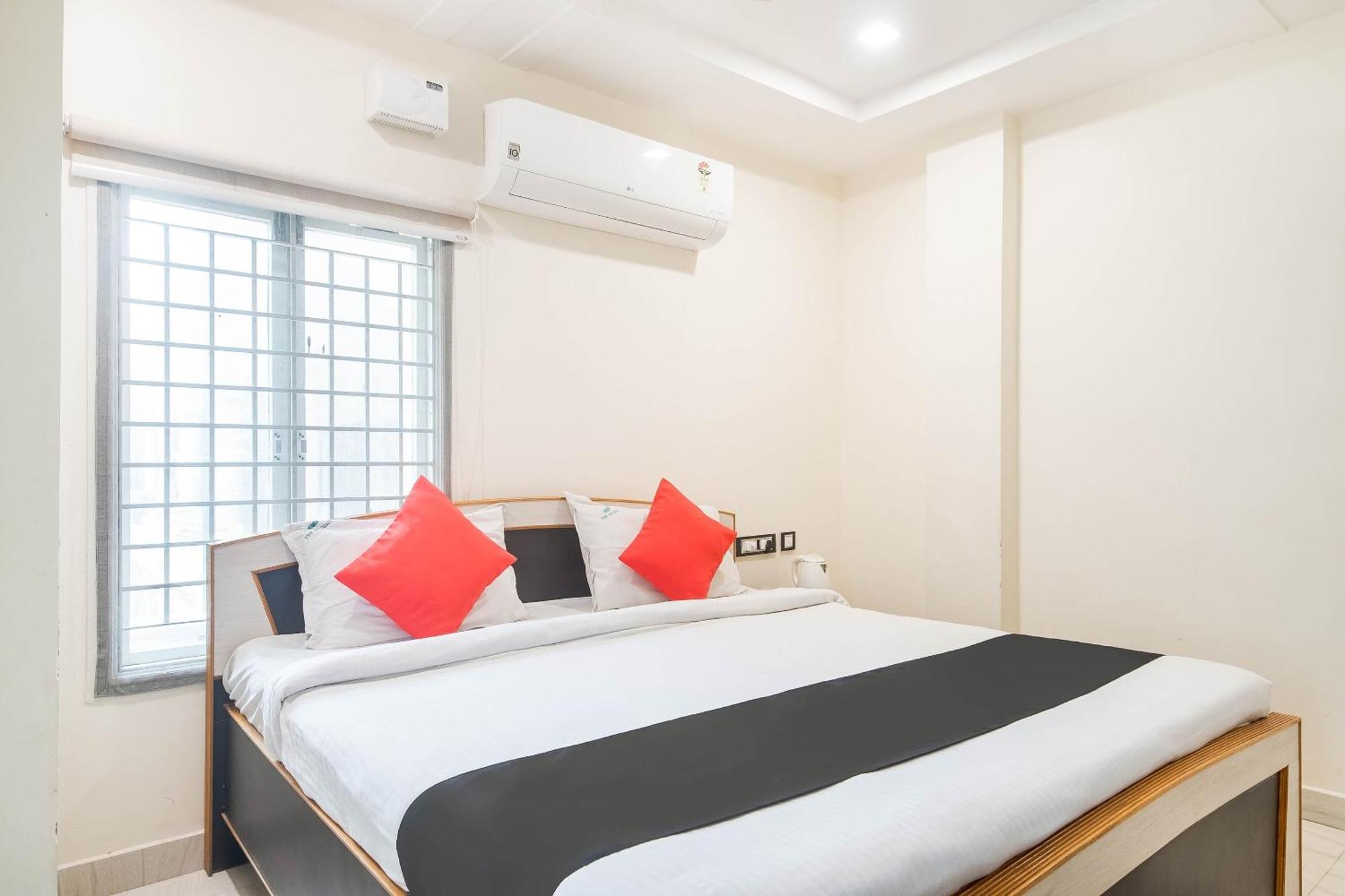 Capital O Aditya Grand Guntur Luaran gambar